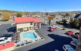 Super 8 By Wyndham Pigeon Forge Downtown